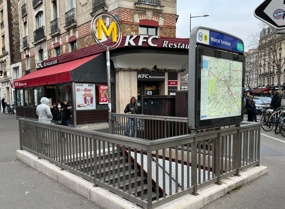 Commerce de détail dans Boulogne-Billancourt à louer Photo du bâtiment- Image 1 de 4