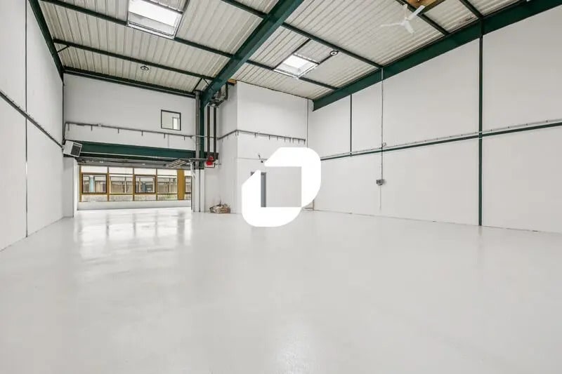 Office in Villepinte for lease Interior Photo- Image 1 of 12