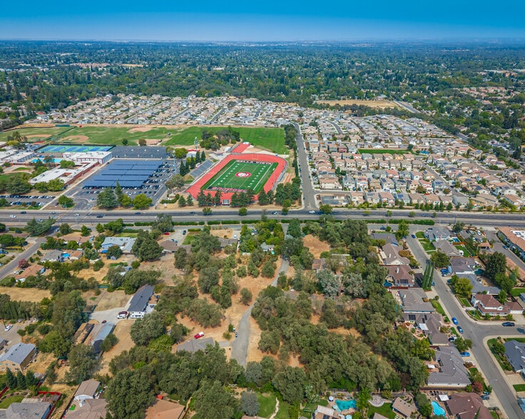 8452 Madison Ave, Fair Oaks, CA for sale - Building Photo - Image 2 of 8