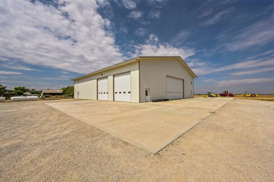 Steelwave Junction, Keenesburg, CO à vendre - Photo du bâtiment - Image 2 de 9