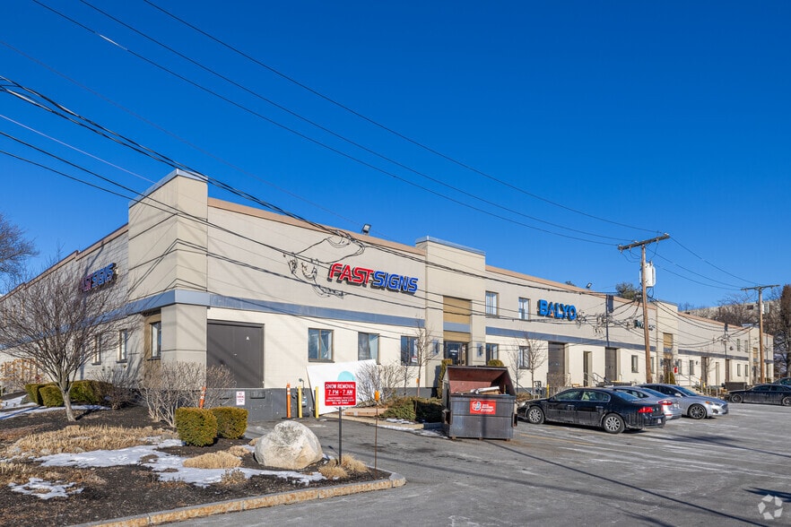 155 New Boston St, Woburn, MA for lease - Building Photo - Image 3 of 9