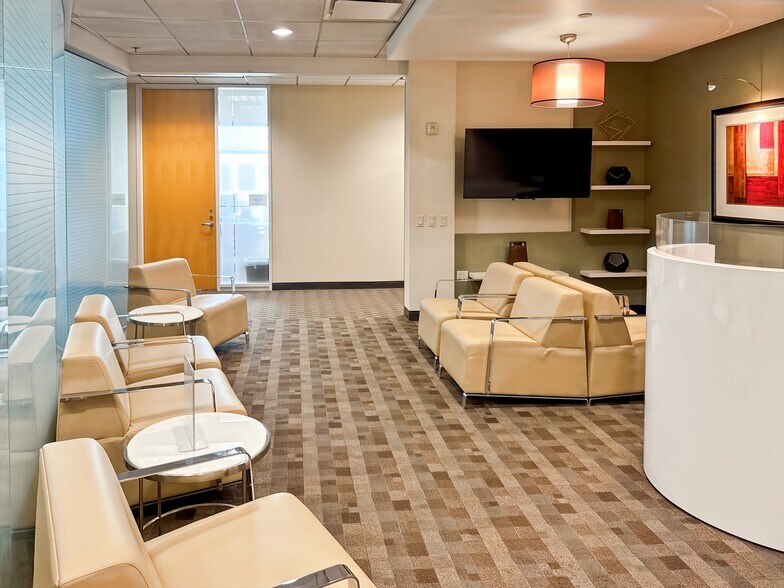 4600 S Syracuse St, Denver, CO à louer - Photo intérieure - Image 3 de 15