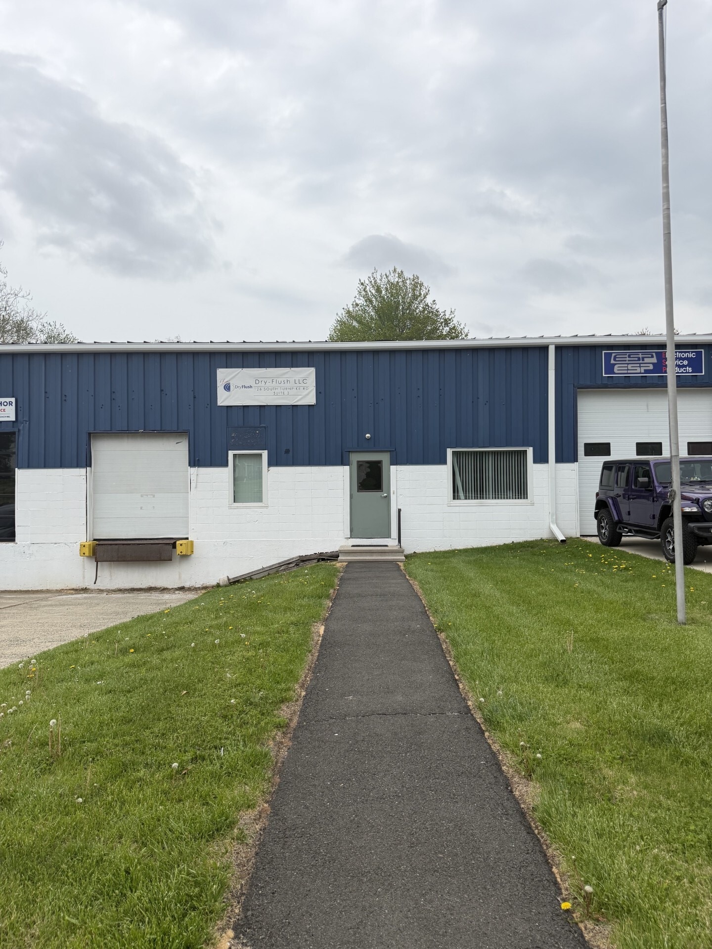 126 S Turnpike Rd, Wallingford, CT for lease Building Photo- Image 1 of 8