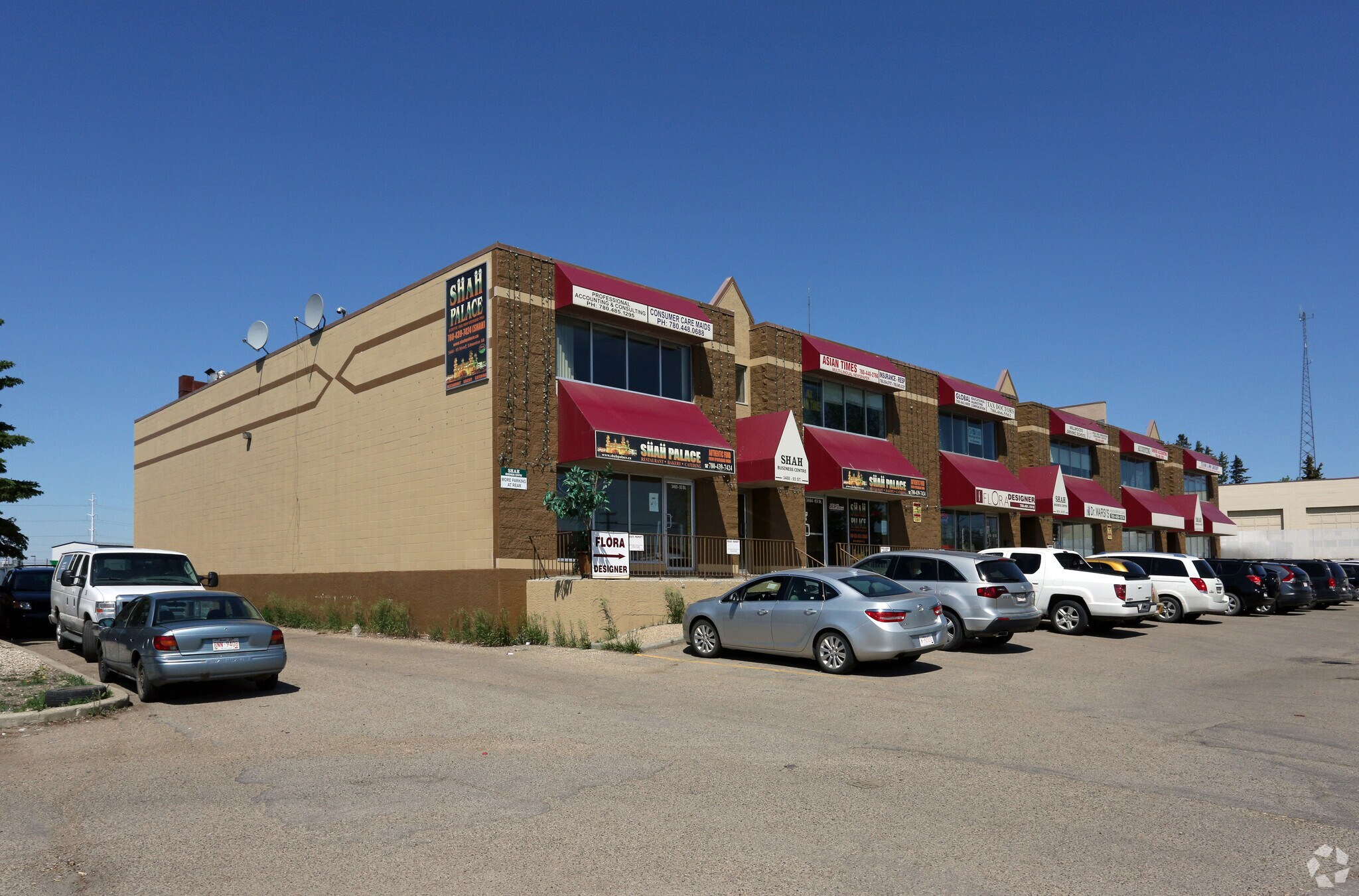 3460 93 St NW, Edmonton, AB for sale Primary Photo- Image 1 of 1