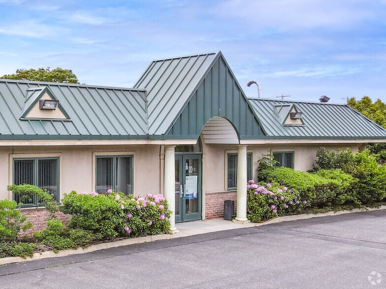 55 Veterans Memorial Hwy, Commack, NY for lease - Building Photo - Image 1 of 47