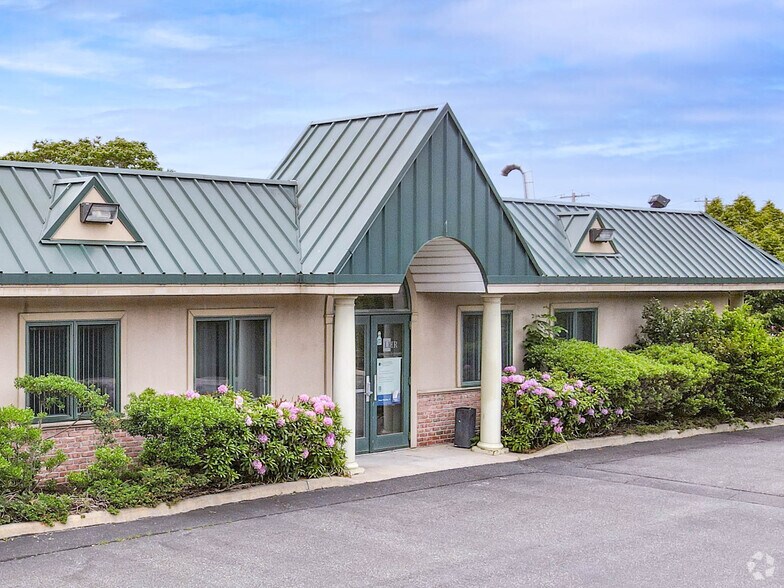 55 Veterans Memorial Hwy, Commack, NY à louer - Photo du bâtiment - Image 1 de 47