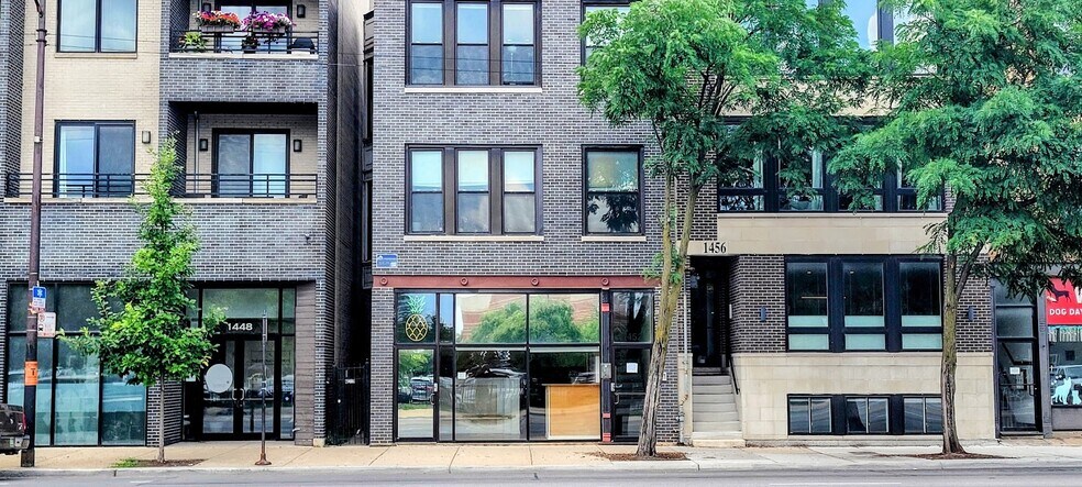 1452 N Western Ave, Chicago, IL à louer - Photo du bâtiment - Image 2 de 2