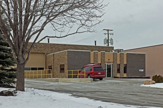 13111 Newburgh Rd, Livonia, MI à louer - Photo du bâtiment - Image 2 de 6