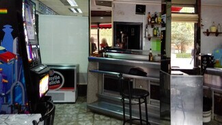 Plus de détails pour Multi-résidentiel à vendre