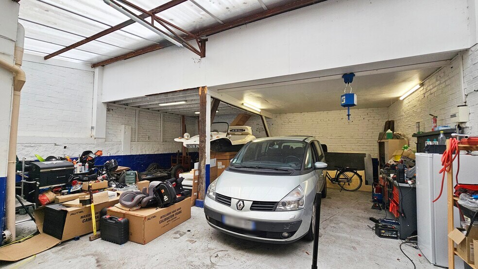 Flex dans Saint-Maur-des-Fossés à louer - Photo du bâtiment - Image 3 de 17