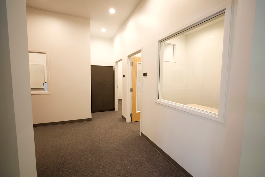 1376 E 3300 S, Millcreek, UT à louer - Photo du bâtiment - Image 3 de 23