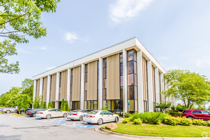 10802 Executive Center Dr, Little Rock, AR à louer - Photo principale - Image 1 de 5