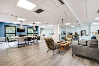 6 Boulevard Bineau, Levallois-Perret for lease Interior Photo- Image 1 of 10