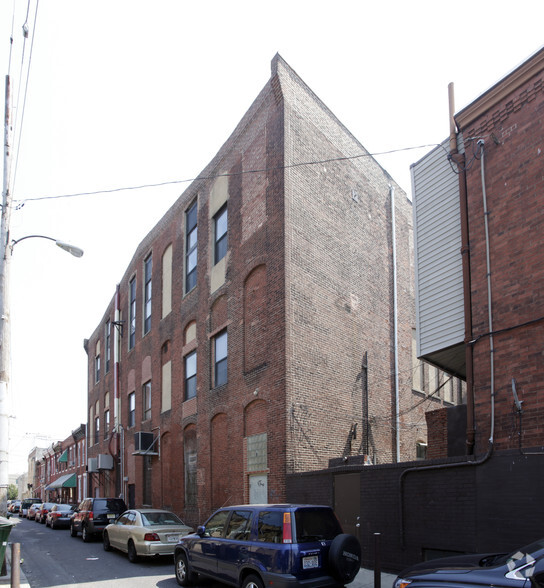 2038 S Juniper St, Philadelphia, PA for lease - Building Photo - Image 2 of 39