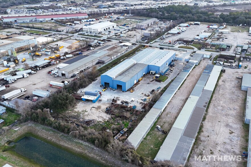 7607 Wright Rd, Houston, TX à louer - Photo du bâtiment - Image 3 de 4