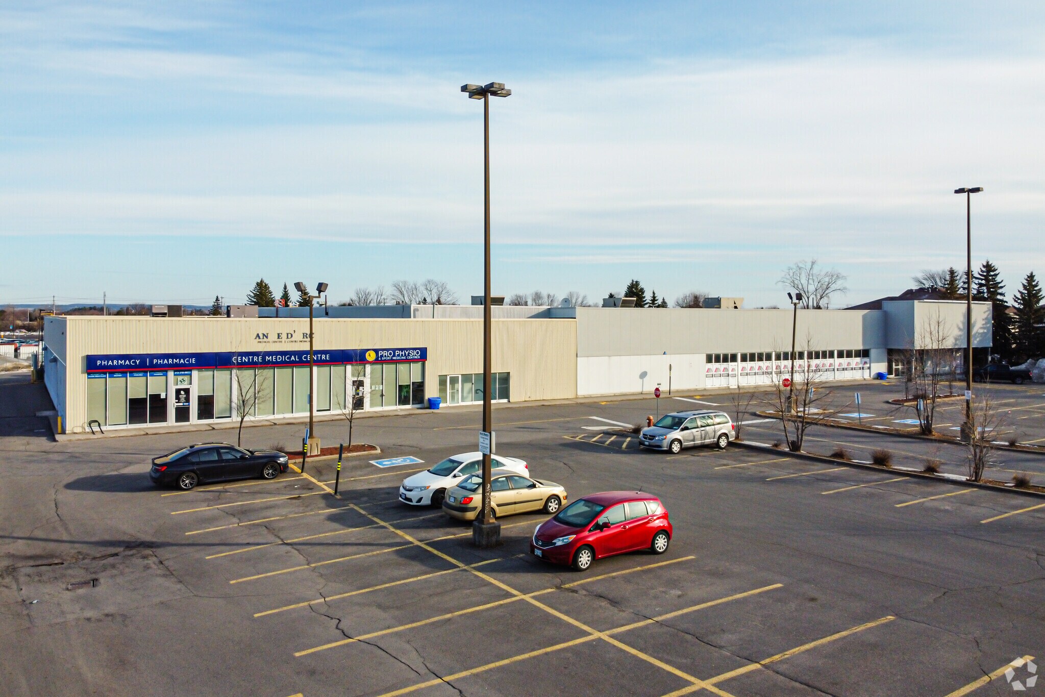 1887 St Joseph Blvd, Ottawa, ON for sale Primary Photo- Image 1 of 1