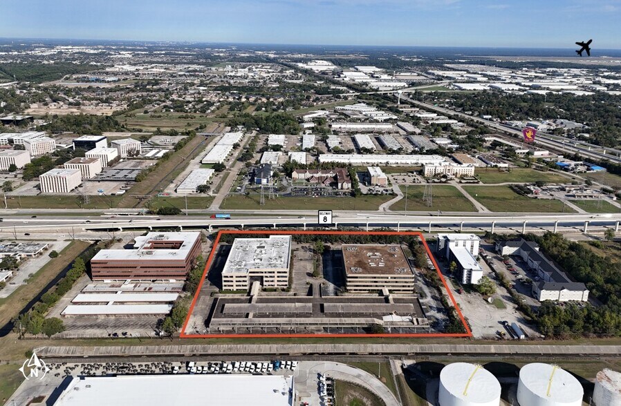 652-654 N Sam Houston Pky E, Houston, TX à vendre - Aérien - Image 2 de 2
