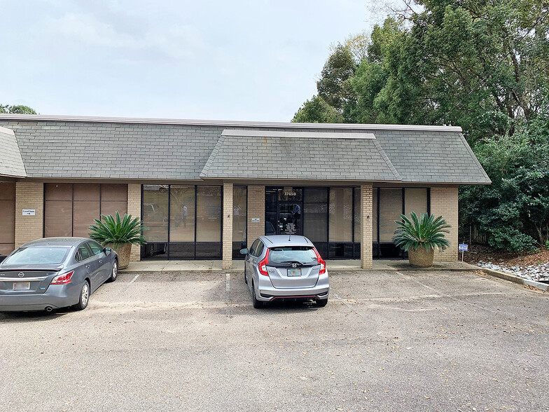 3765 Government Blvd, Mobile, AL for sale - Building Photo - Image 1 of 1