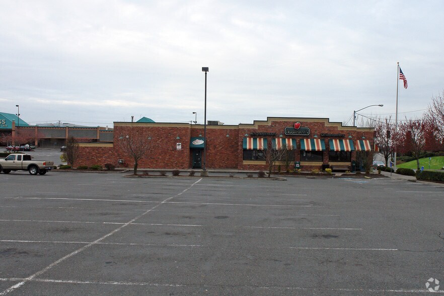 10004 NE Halsey St, Portland, OR à vendre - Photo du bâtiment - Image 2 de 2