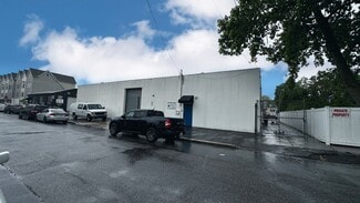 Plus de détails pour 530 Ray St, Freeport, NY - Industriel à louer