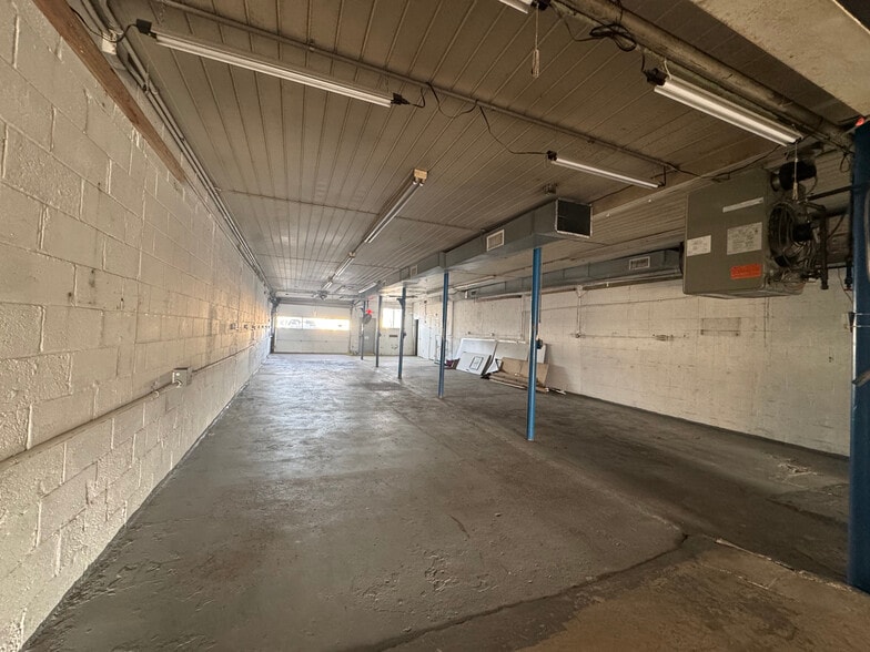 52A Mill Rd, Freeport, NY for lease - Building Photo - Image 3 of 5