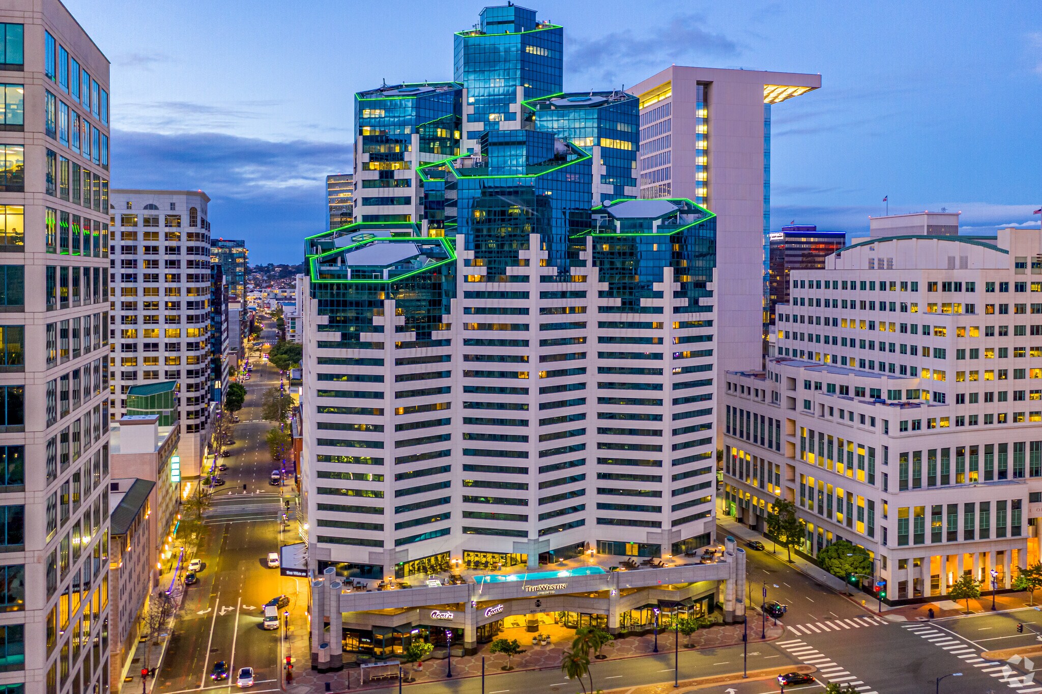 402 W Broadway, San Diego, CA à louer Photo du bâtiment- Image 1 de 14