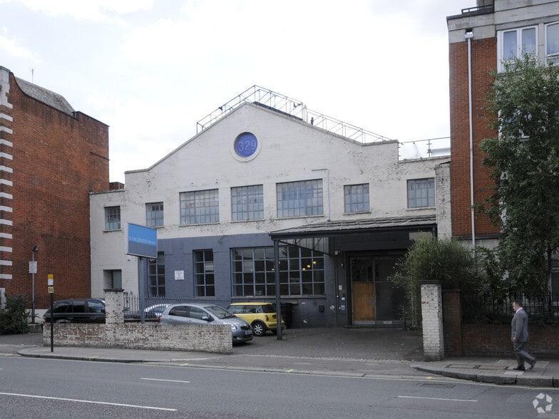 327-329 Harrow St, London for lease - Building Photo - Image 2 of 2