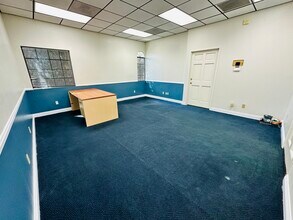 370 W Grand Blvd, Corona, CA for sale Interior Photo- Image 2 of 5