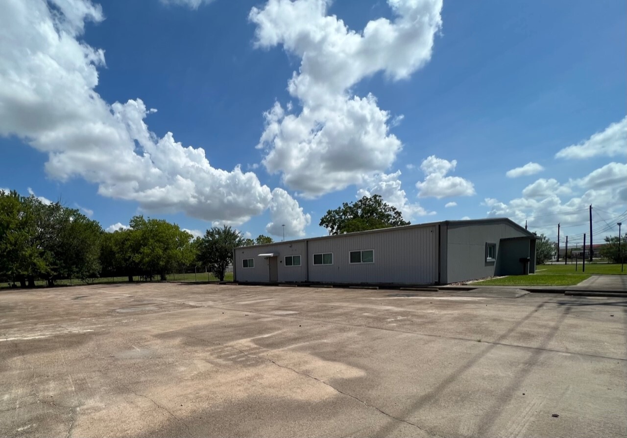 5401 Spencer Hwy, Pasadena, TX for sale Building Photo- Image 1 of 1