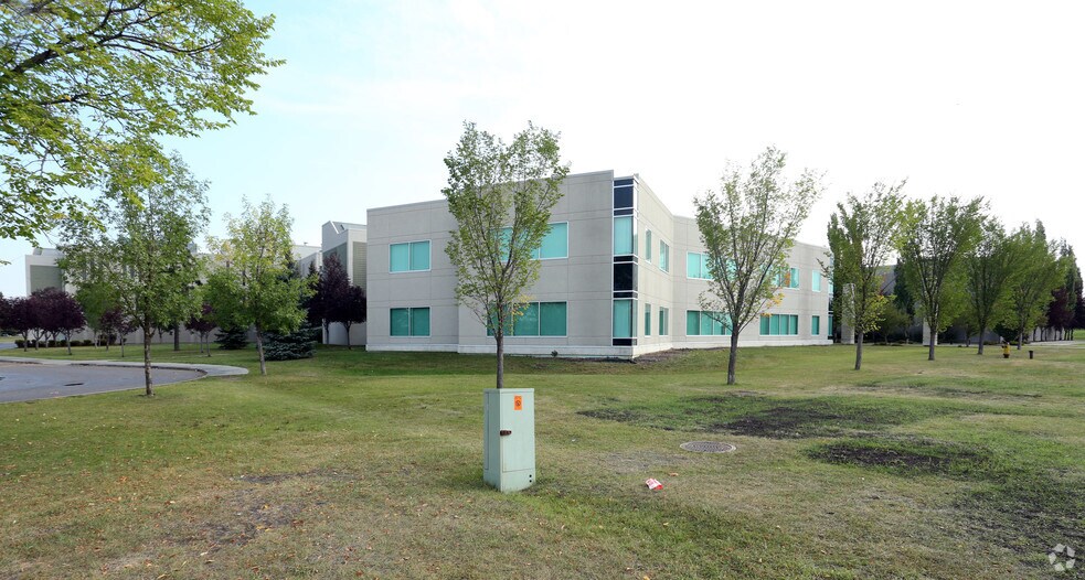 7319 29th Ave NW, Edmonton, AB for sale - Primary Photo - Image 1 of 1