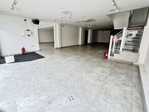 24 Derwent St, Sunderland for lease Interior Photo- Image 1 of 3