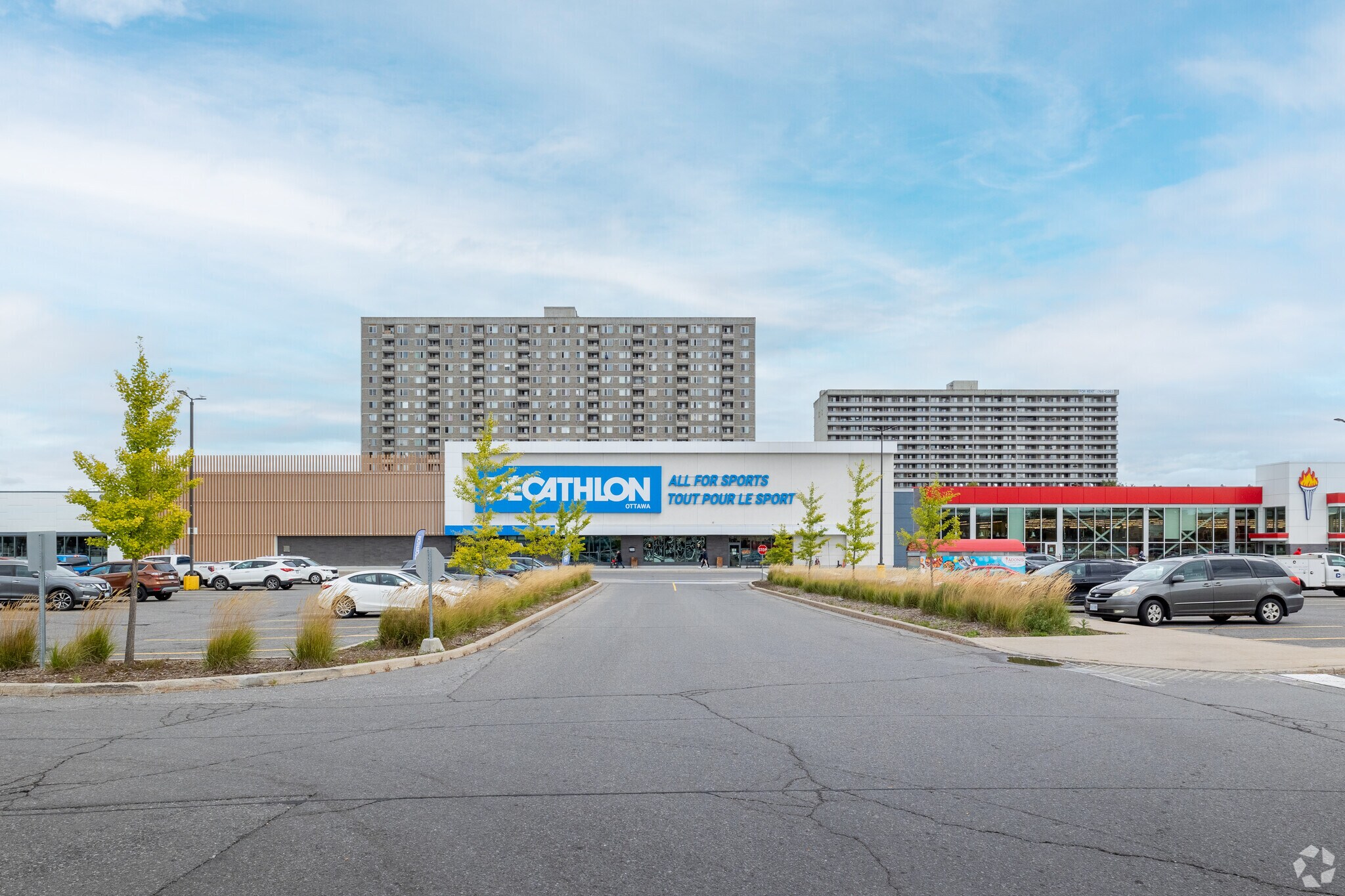 1021-1091 St Laurent Blvd, Ottawa, ON à vendre Photo principale- Image 1 de 1