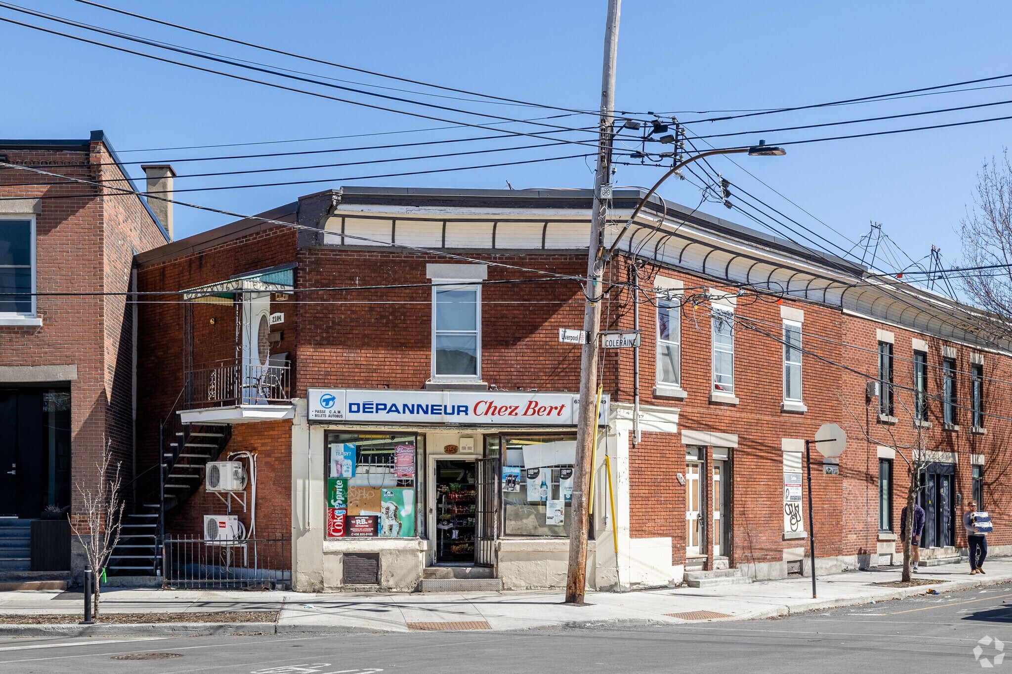 723 Rue de Liverpool, Montréal, QC for sale Primary Photo- Image 1 of 1