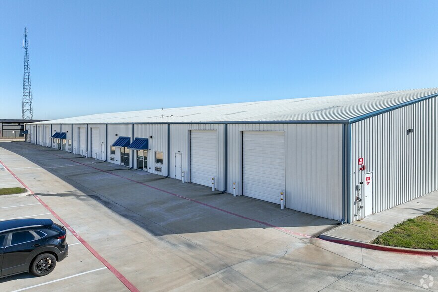 620 Justice, Mansfield, TX à louer - Photo du bâtiment - Image 3 de 5