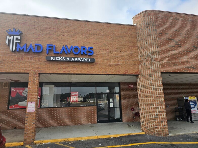 8175 Cliffdale Rd, Fayetteville, NC for lease - Building Photo - Image 2 of 5