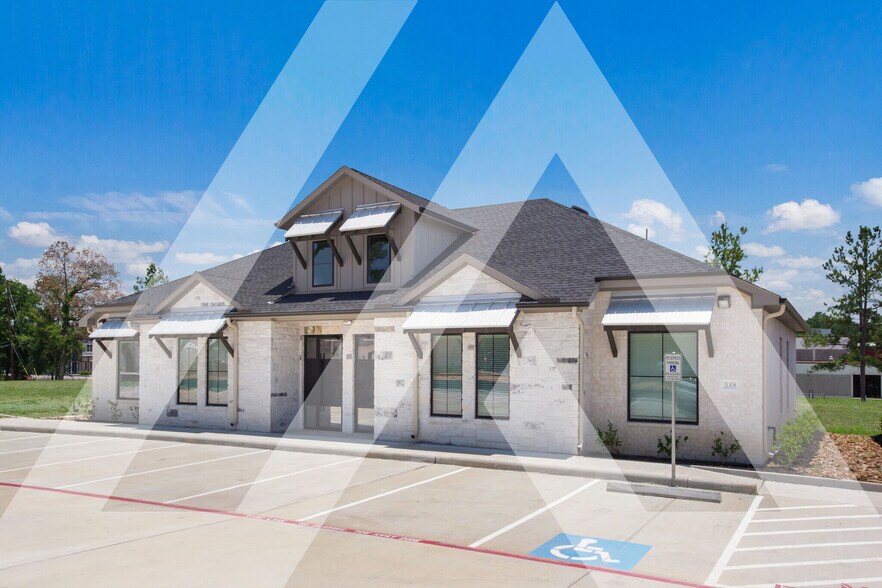 31368 Nichols Sawmill Rd, Magnolia, TX à louer - Photo du bâtiment - Image 3 de 13