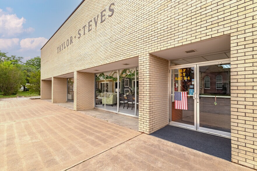 1521 6th St, Bay City, TX à vendre - Photo du bâtiment - Image 2 de 17