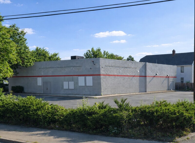 994 Clinton Ave S, Rochester, NY à louer - Photo du bâtiment - Image 2 de 3