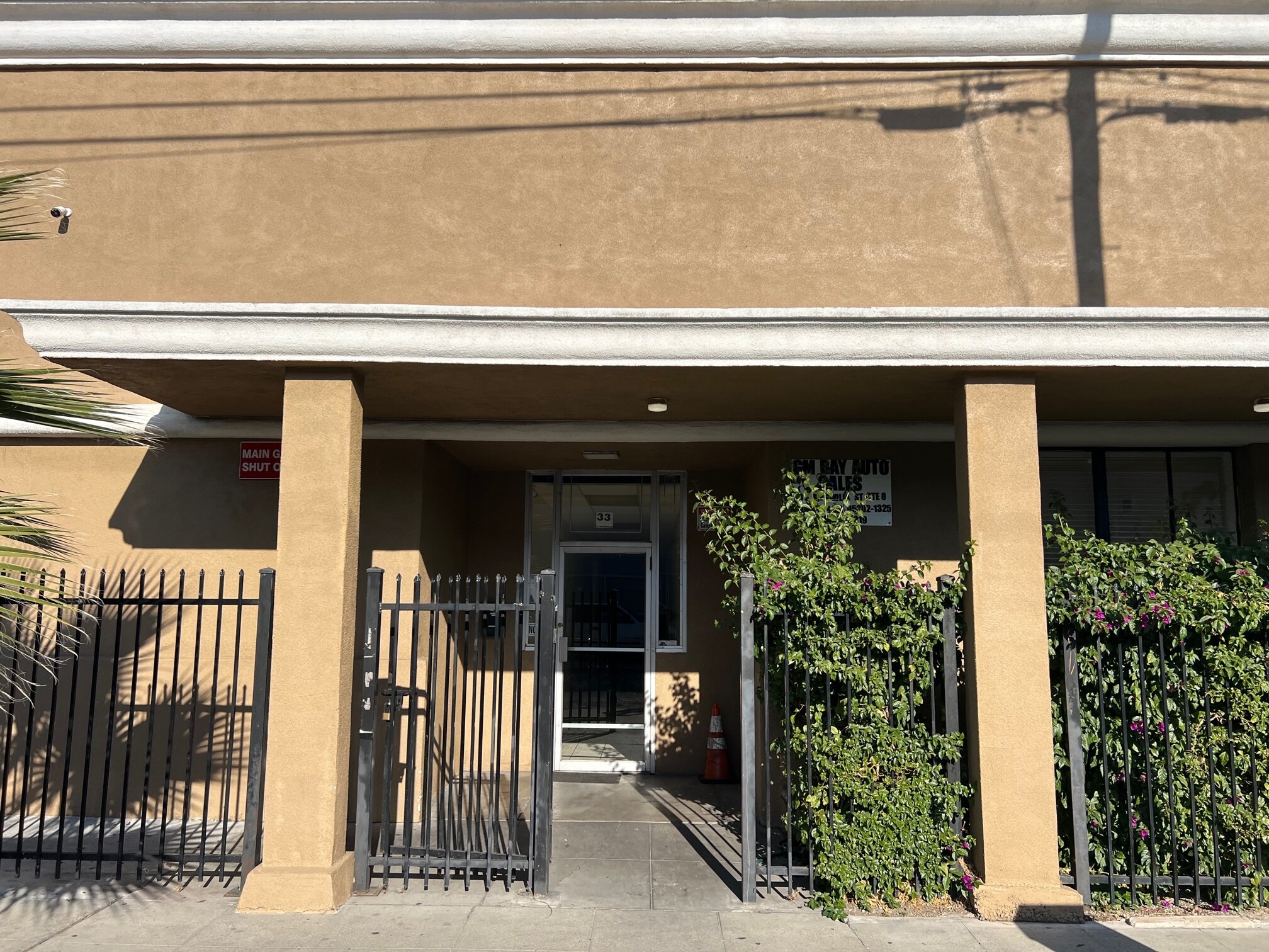 33 E Magnolia St, Stockton, CA à louer Photo principale- Image 1 de 96