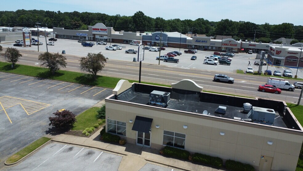 6045 S 1st St, Milan, TN à louer - Photo du bâtiment - Image 2 de 3