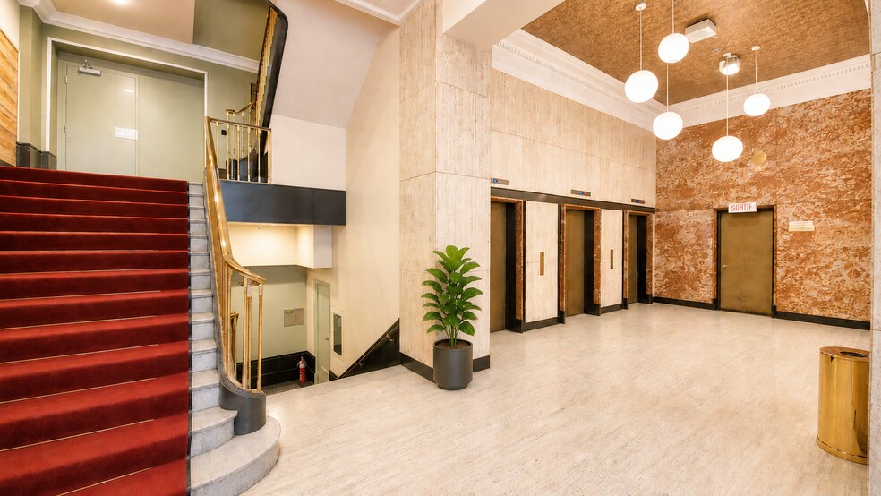 1410 Rue Stanley, Montréal, QC à louer - Photo du bâtiment - Image 2 de 7