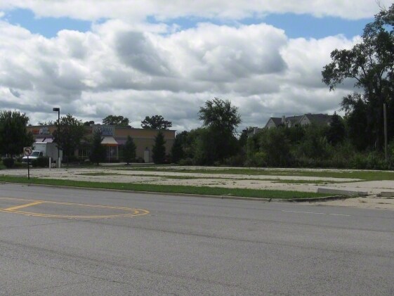 14N580 Route 31, West Dundee, IL à vendre - Photo principale - Image 1 de 1