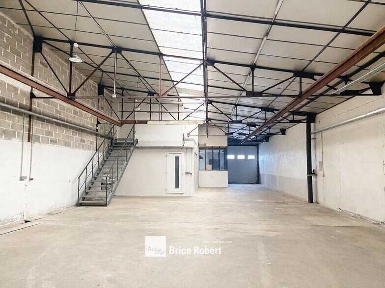 Flex in Beauvallon for lease - Building Photo - Image 3 of 6