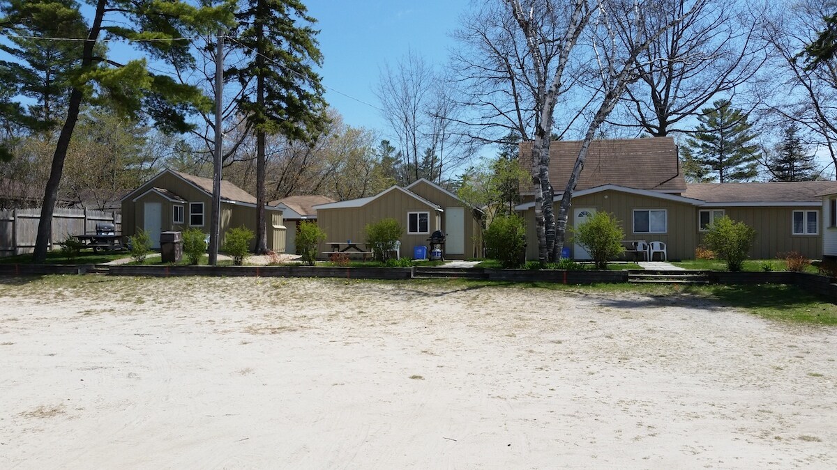 35 River Rd E, Wasaga Beach, ON à vendre Photo principale- Image 1 de 1