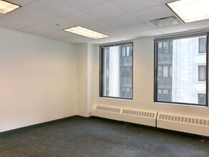 100 N LaSalle St, Chicago, IL for lease Interior Photo- Image 2 of 10