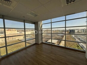 30 Avenue Carnot, Massy for lease Interior Photo- Image 2 of 8