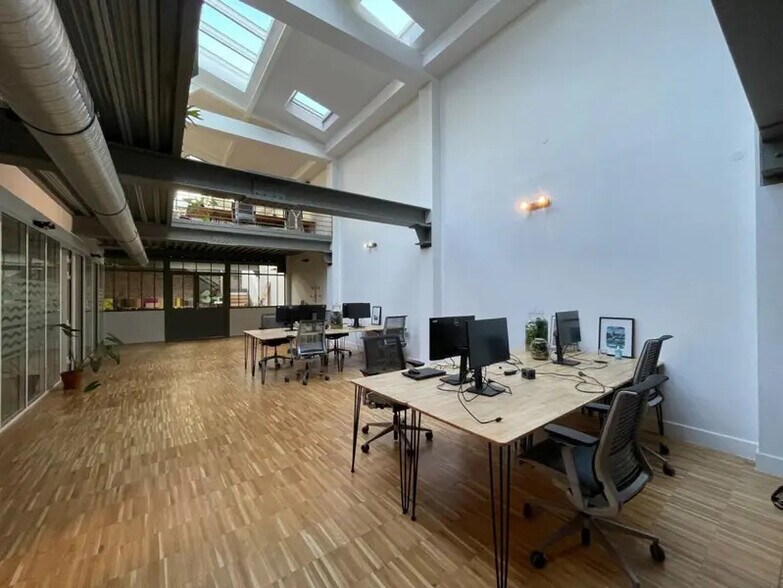 33 Rue Des Annelets, Paris à louer - Photo du bâtiment - Image 1 de 9