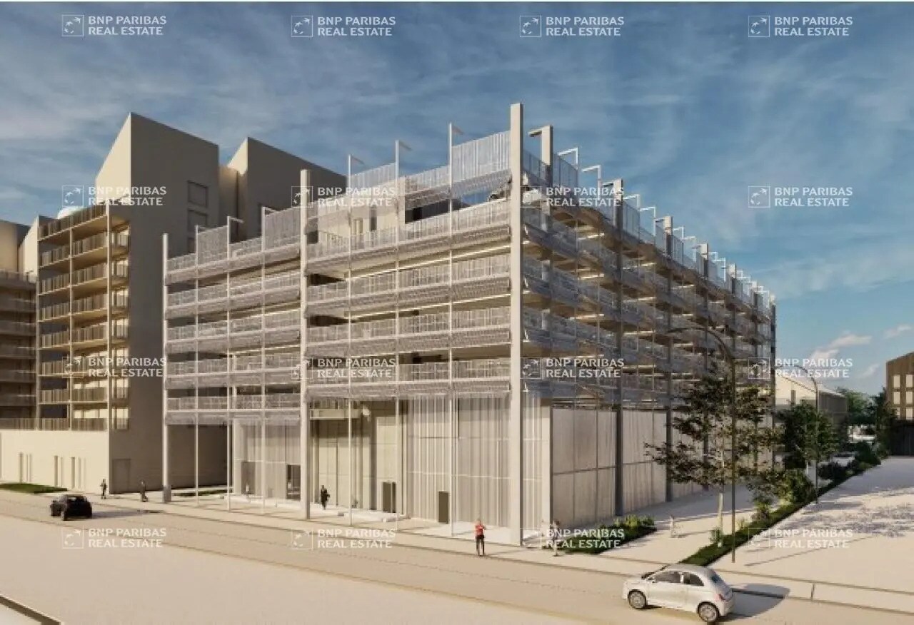 Flex in Bordeaux for sale Building Photo- Image 1 of 3