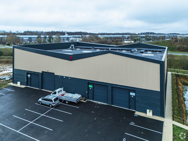 89 Rue De L'Innovation, Moissy-Cramayel à vendre - Photo du bâtiment - Image 2 de 2