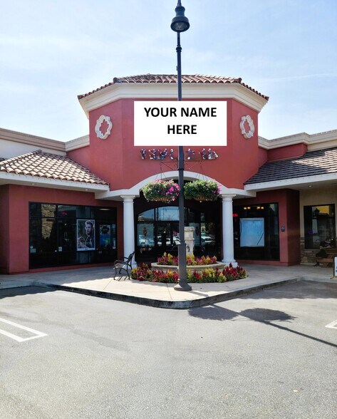 252-254 W Los Angeles Ave, Moorpark, CA à louer - Photo du bâtiment - Image 1 de 15